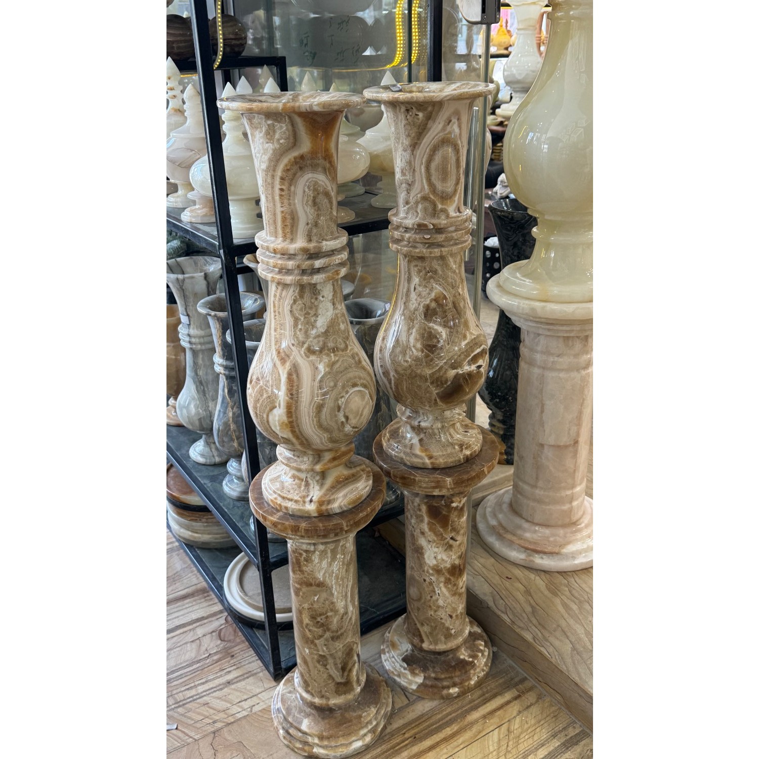 گلدان جفتی مرمر همراه پایه